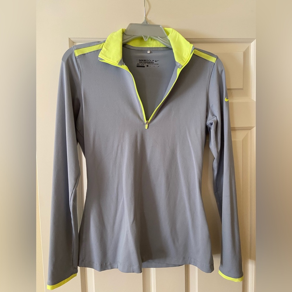 Quarter zip dri fit Nike pullover. Lightweight